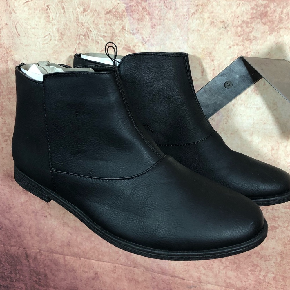 Soul Mates Womens Black Ankle Booties NWT s125